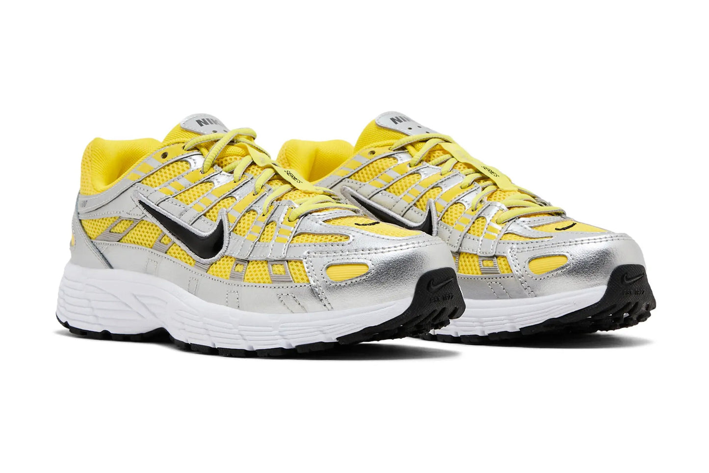 Nike P-6000 Lightning Metallic Silver GS roesports