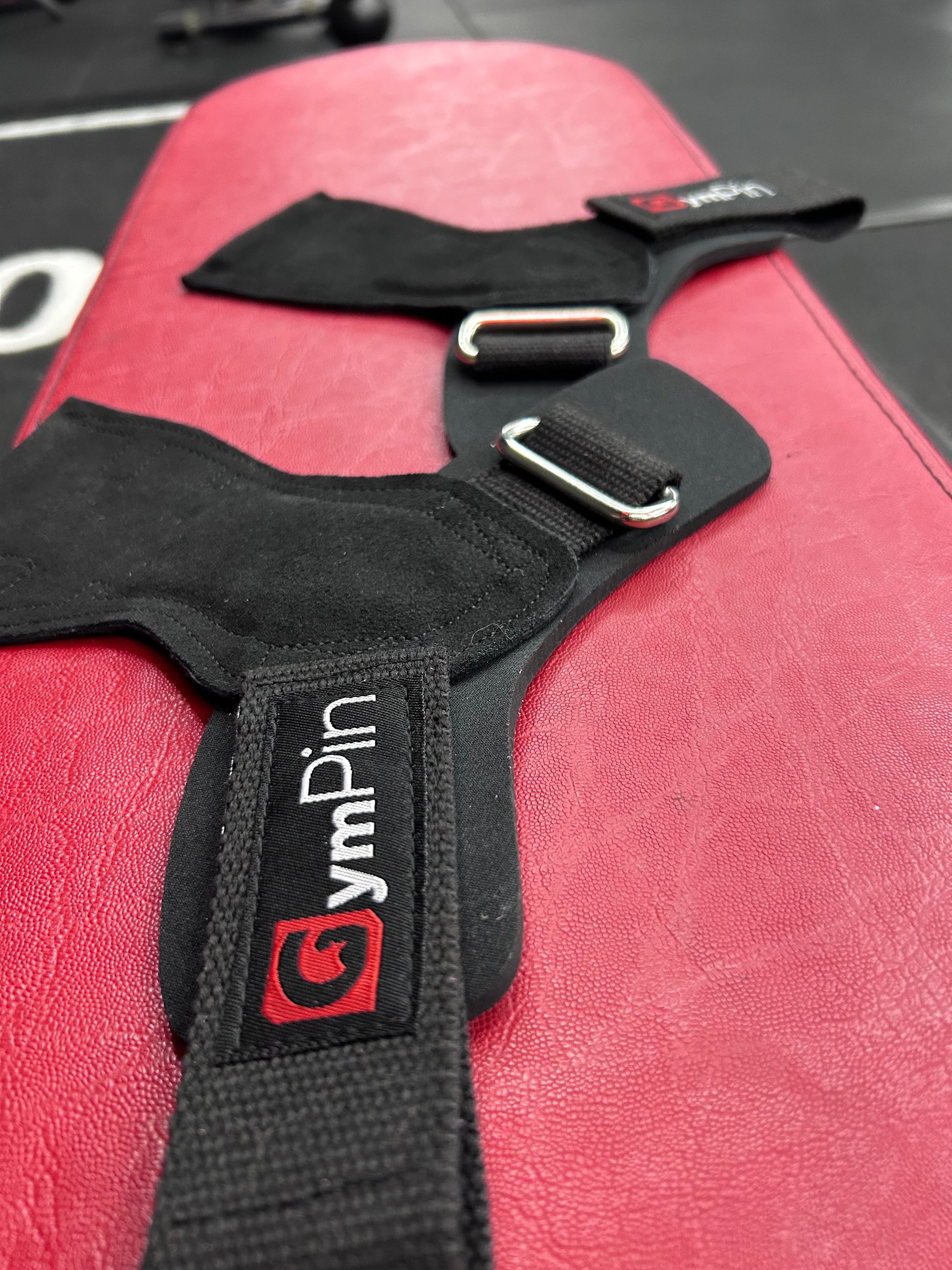 GymPin Leather Wrist Grips roesports