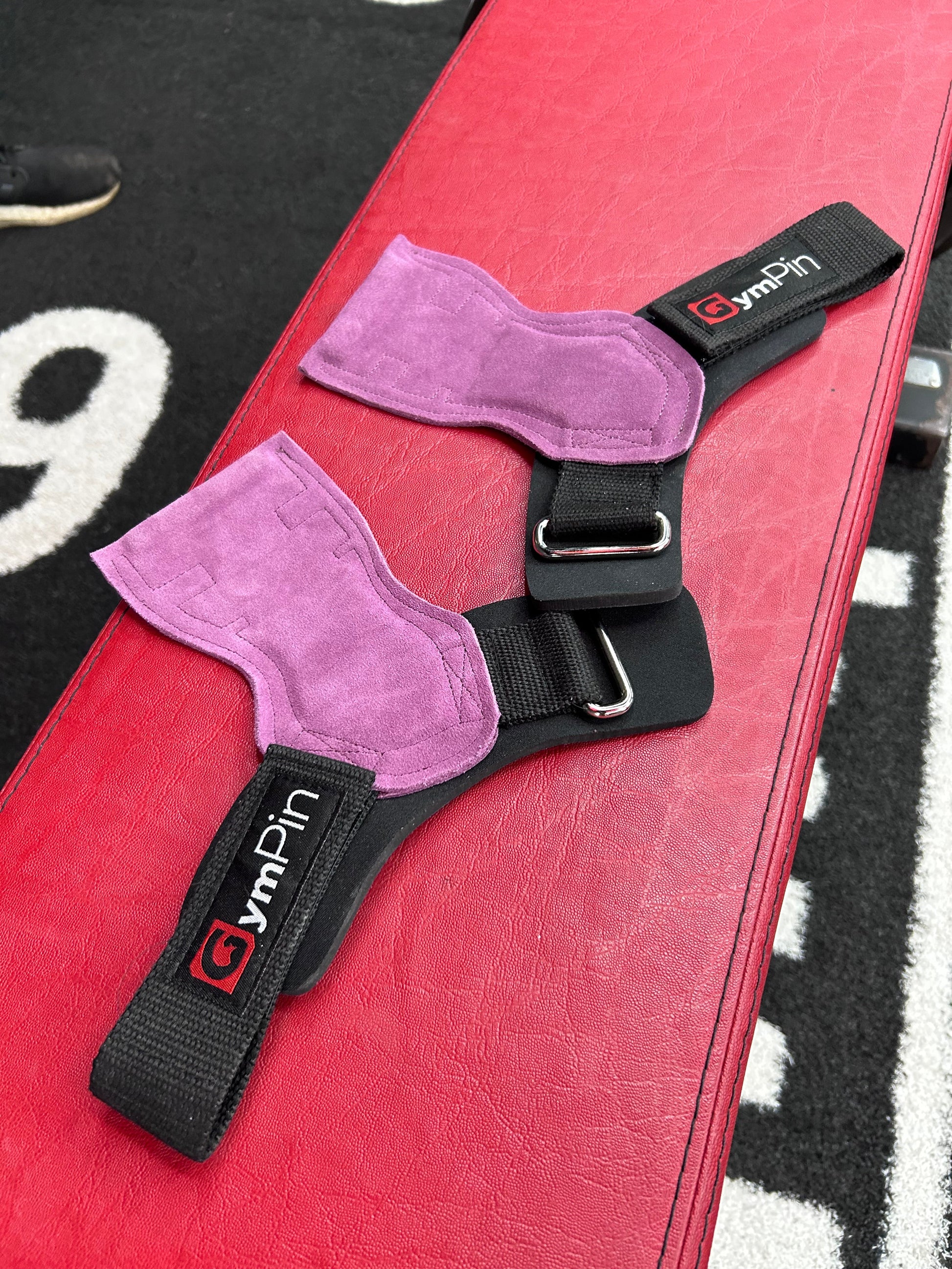 GymPin Leather Wrist Grips roesports