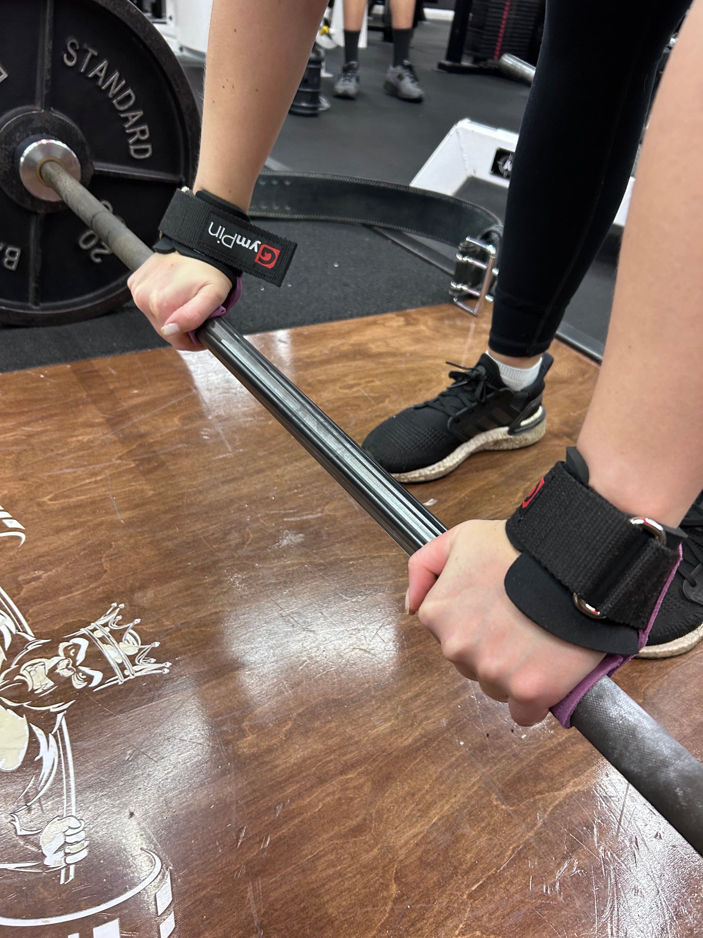 GymPin Leather Wrist Grips roesports