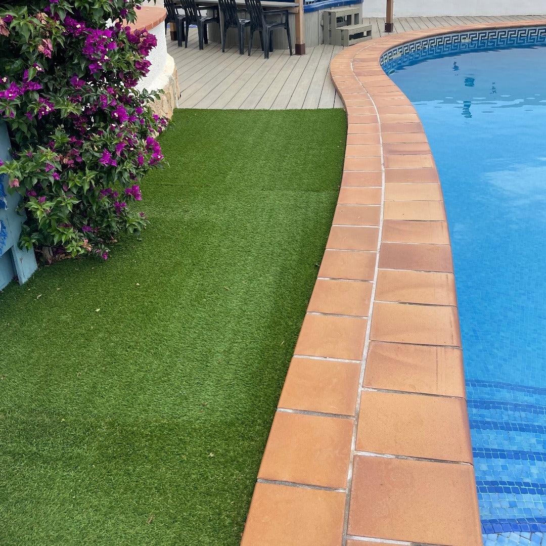 Swimming Pool Synthetic Grass for Safe and Stylish Surrounds - roesports