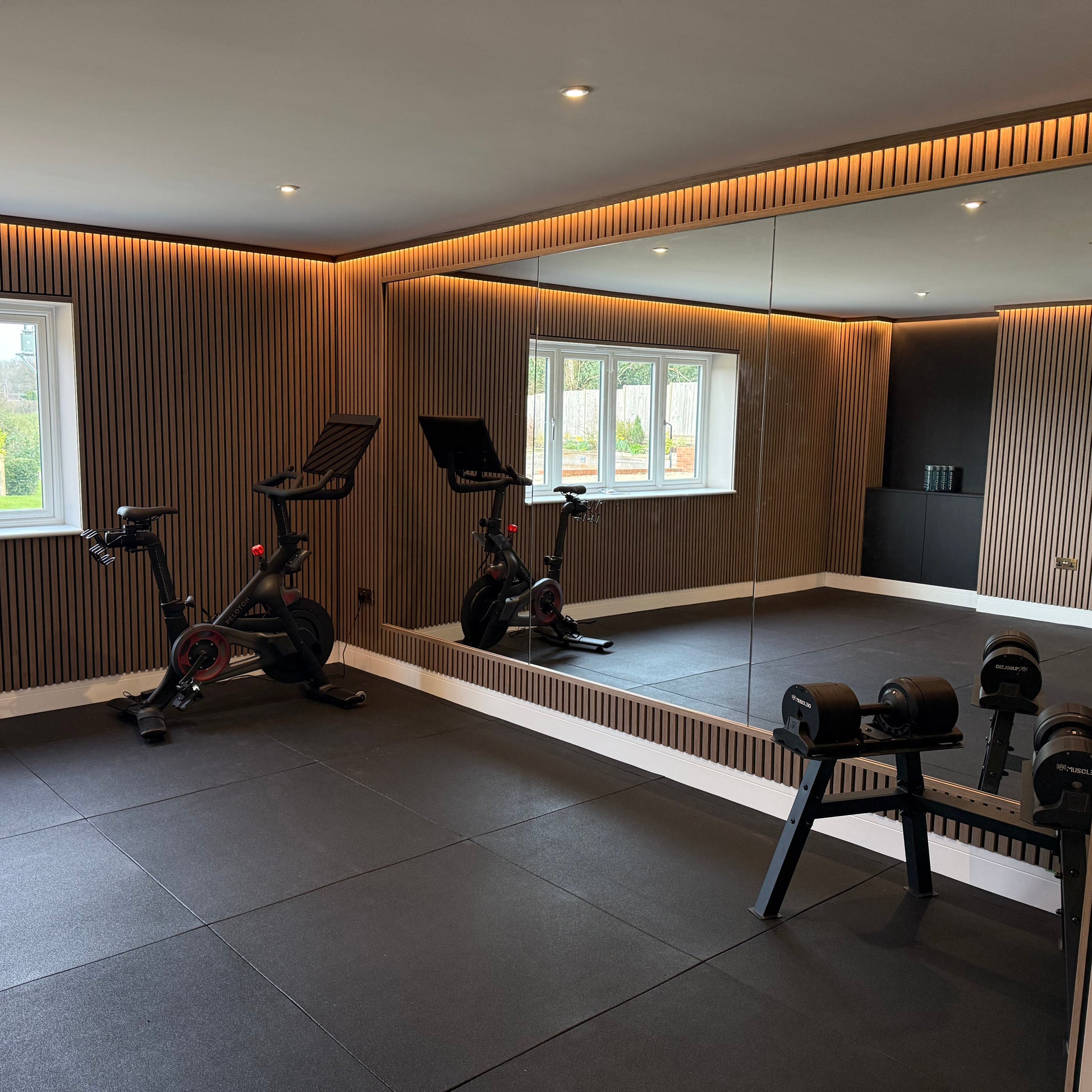 20mm Heavy-Duty Rubber Gym Flooring with Smooth Top – UK’s Best Rated - roesports