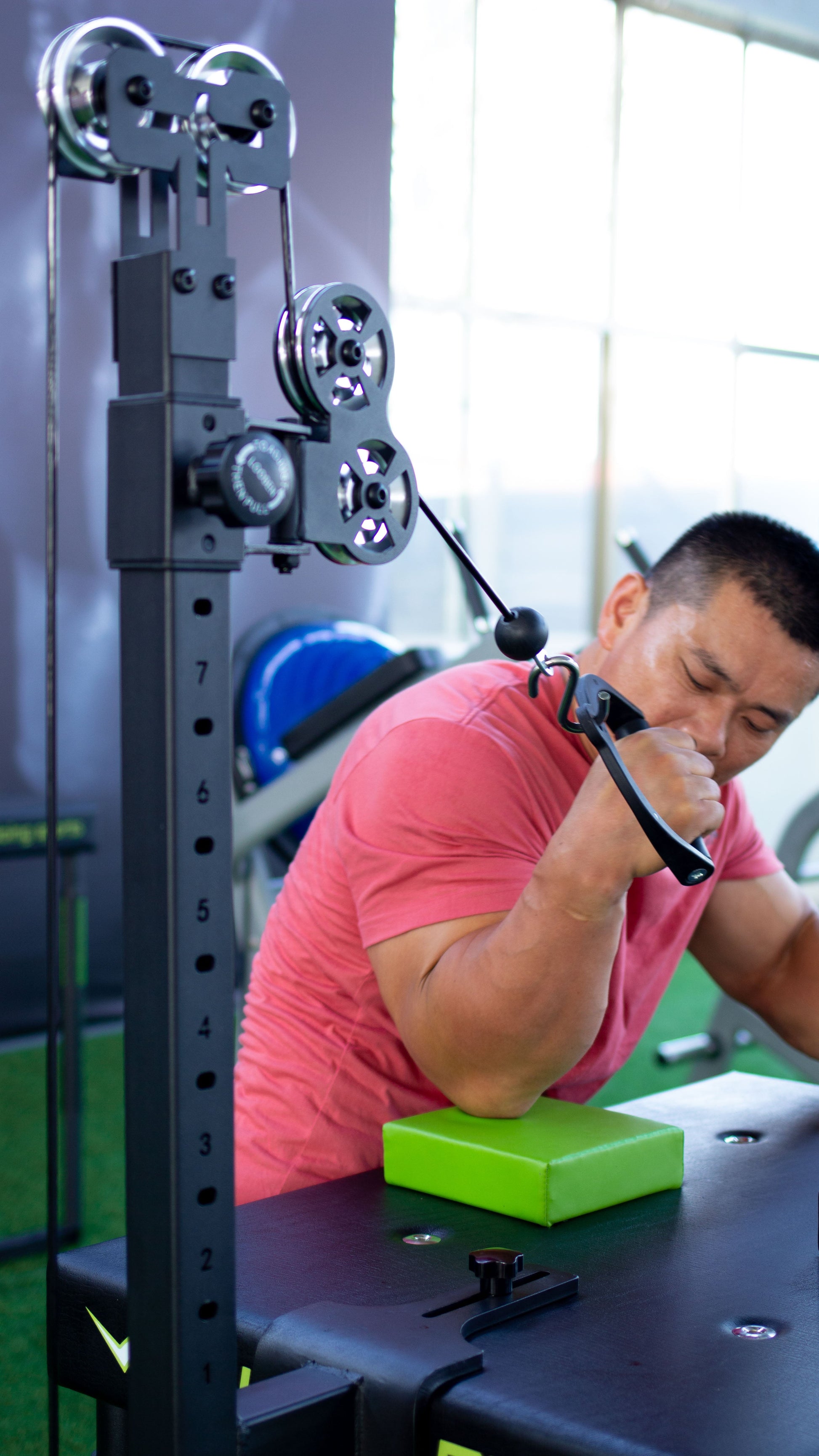 Fully Adjustable Upright Arm Wrestling Table Pulley - Roesports