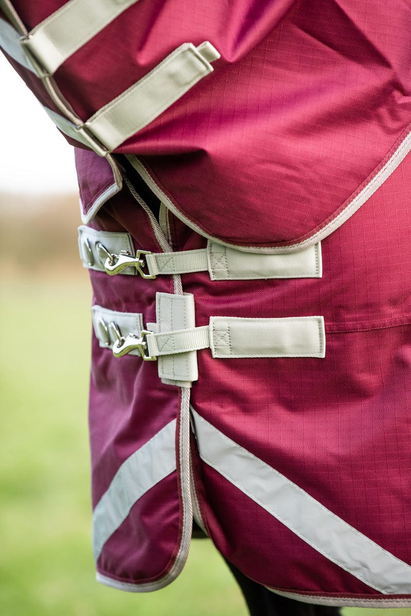 0g Detachable Neck Turnout Rug in Burgundy for Ultimate Comfort - roesports