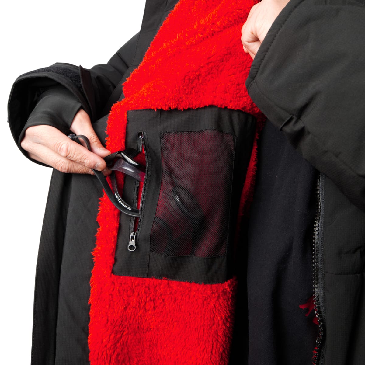 Strongman Changing Robe for Ultimate Comfort and Performance - roesports