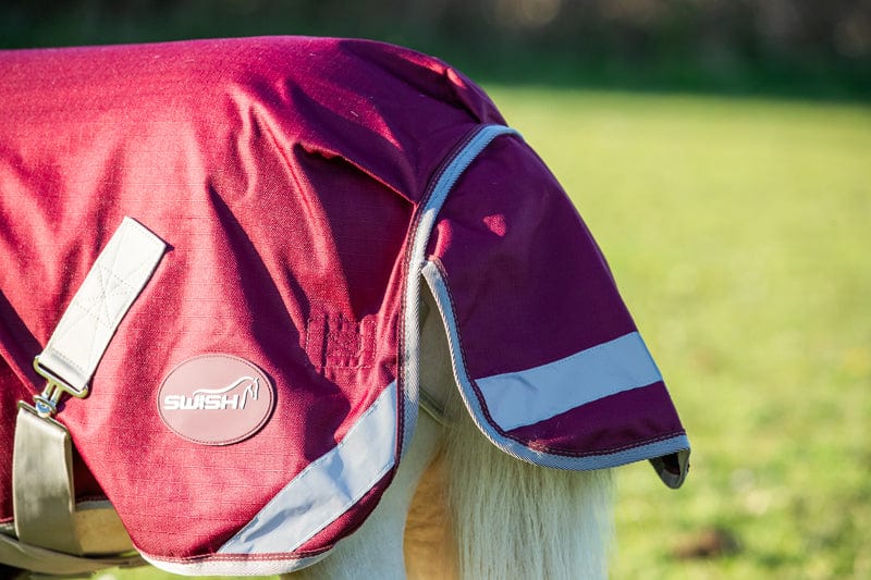 MINI Turnout Rug Burgundy - Cozy Protection for Your Horse - roesports