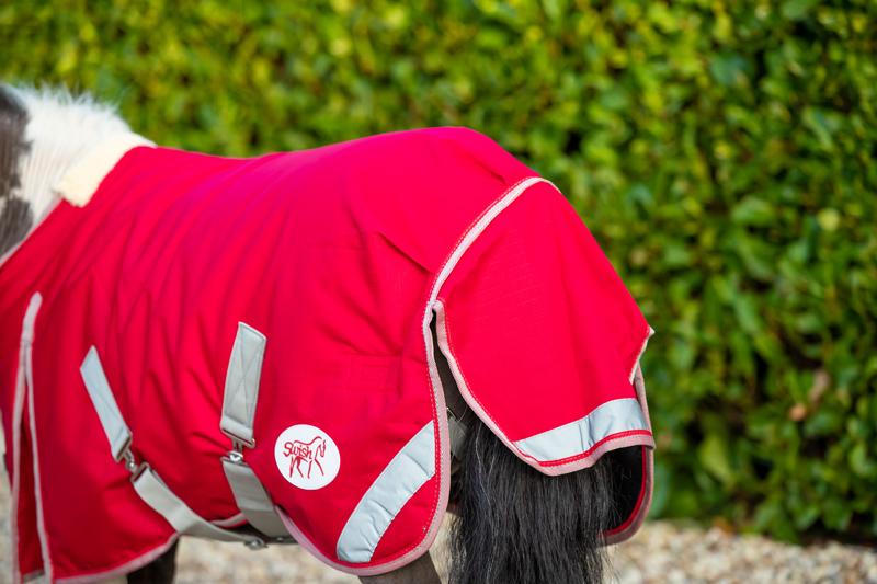 Mini Turnout Rug Red 200g for Ultimate Horse Protection and Comfort - roesports
