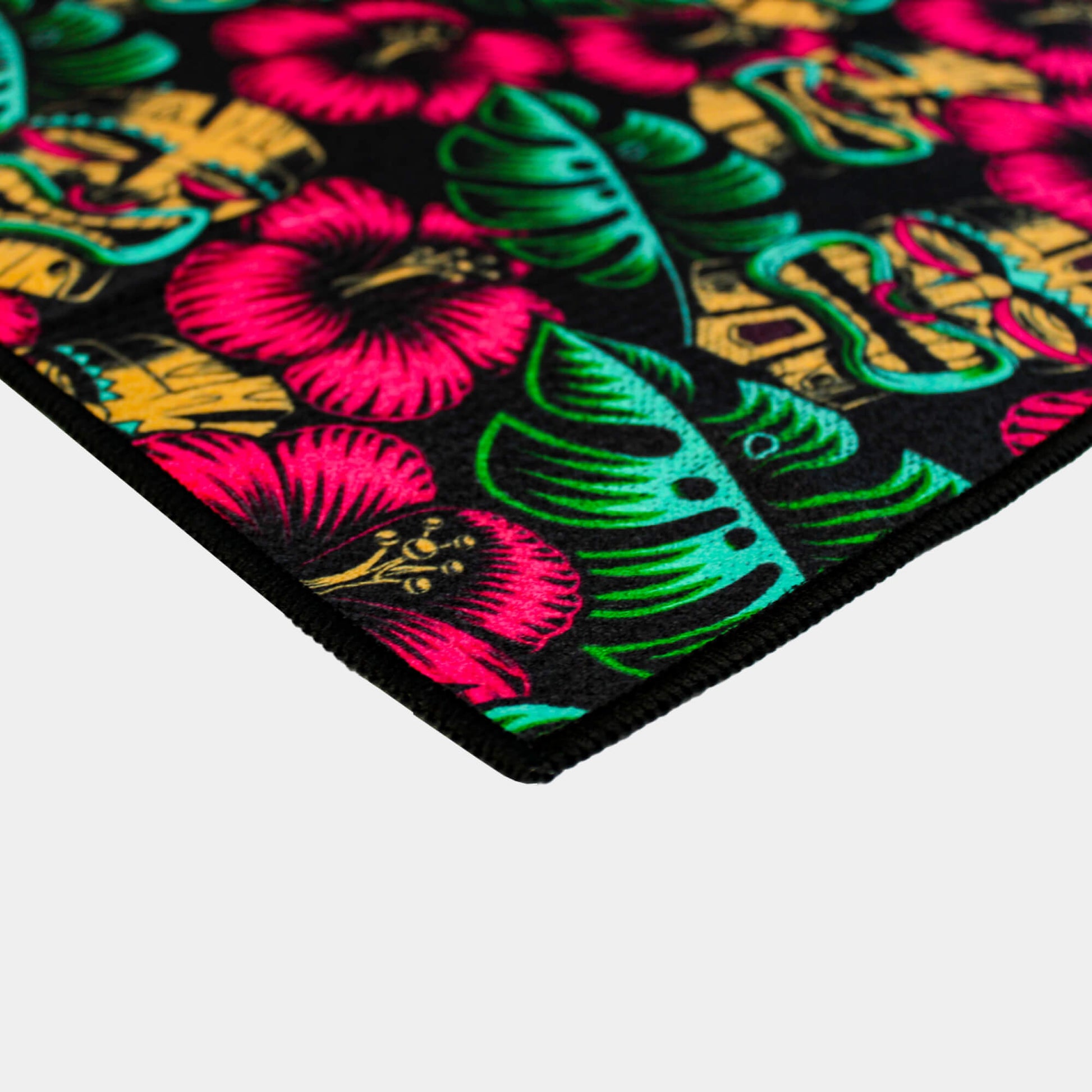 Tiki Tap-in Magnetic Golf Towel - Roesports