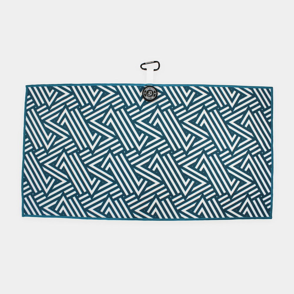 ZigZag Magnetic Golf Towel – Functional and Chic Golf Accessory for Every Golfer - roesports